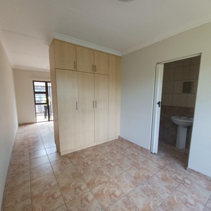 To Let 1 Bedroom Property for Rent in Langenhovenpark Free State